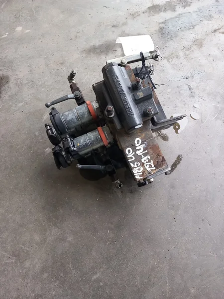 Distributeur hydraulique pour KUBOTA M8540 DTH