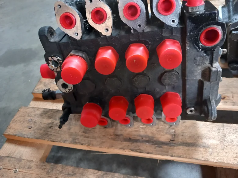Distributeur hydraulique pour DEUTZ FAHR AGROVECTOR 30.7