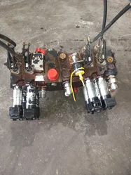 Distributeur hydraulique pour DEUTZ FAHR 6150