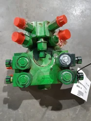 Distributeur hydraulique pour JOHN-DEERE 6120 M