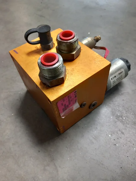 Distributeur hydraulique pour CASE IH AXIAL-FLOW 8010