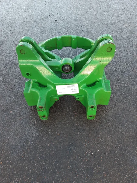Front axle support for JOHN-DEERE 6120 M