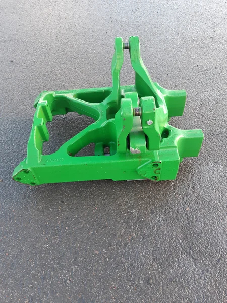 Front axle support for JOHN-DEERE 6120 M