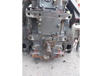 Transmission pour CLAAS ARES 556