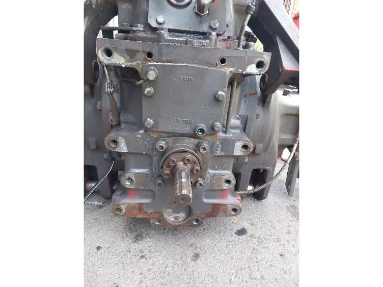 Transmission pour CLAAS ARES 556