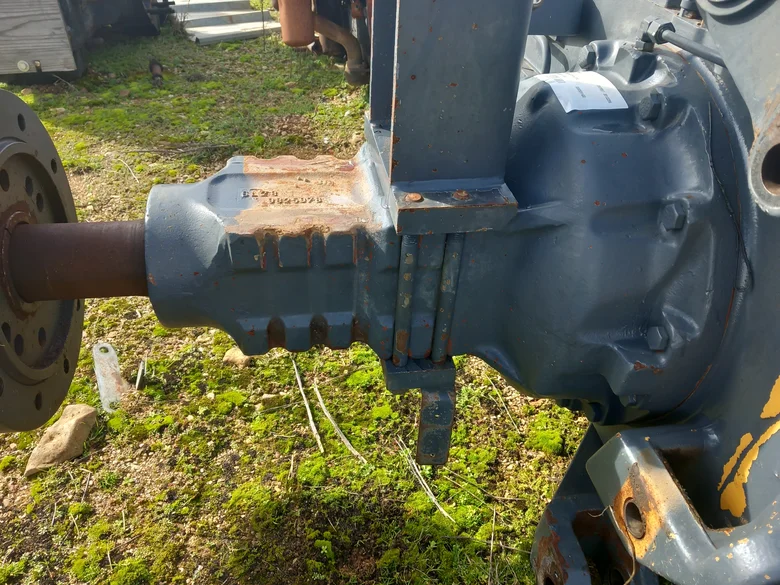 Trumpet ousing for FORD 8670